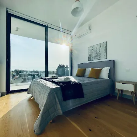 Apartment Emerald 401 3 Bedroom Duplex *