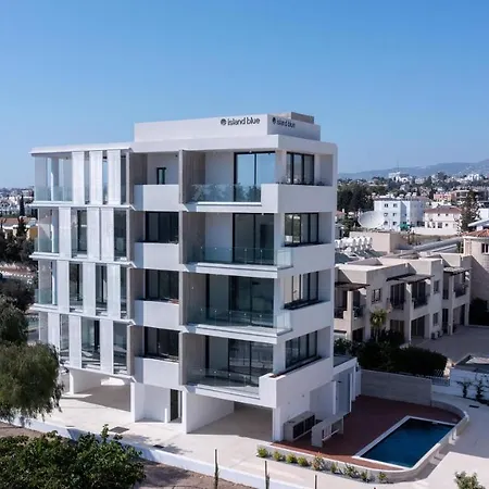 Emerald 401 3 Bedroom Duplex דירה *
